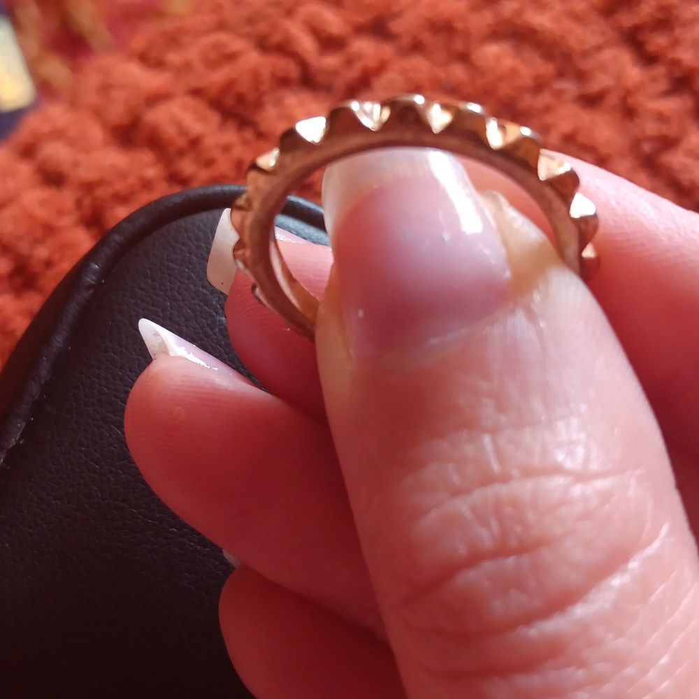 Pyramid Golden/Copper Color Ring - Picture 3 of 5